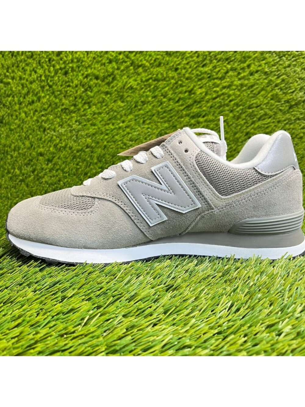 New Balance 574 Mens Size 8 Gray White Athletic Running Walking Shoes Sneakers - Picture 2 of 10